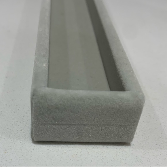 Felt necklace or bracelet tray - Picture 8 of 10